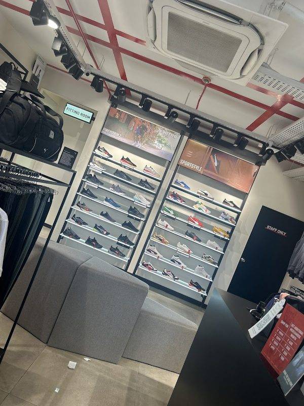PUMA Store